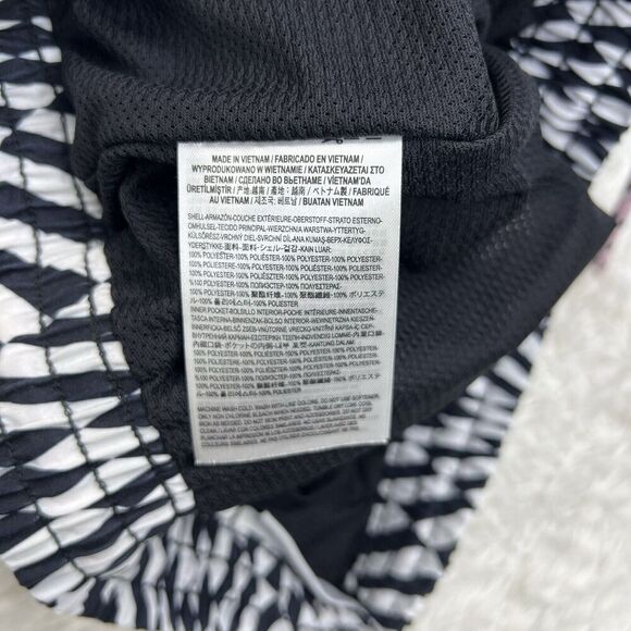 VANS Vault Aries Relaxed Short White/Black/Red VN0A5GYIZ0E Size L MSRP $120 - Picture 10 of 10